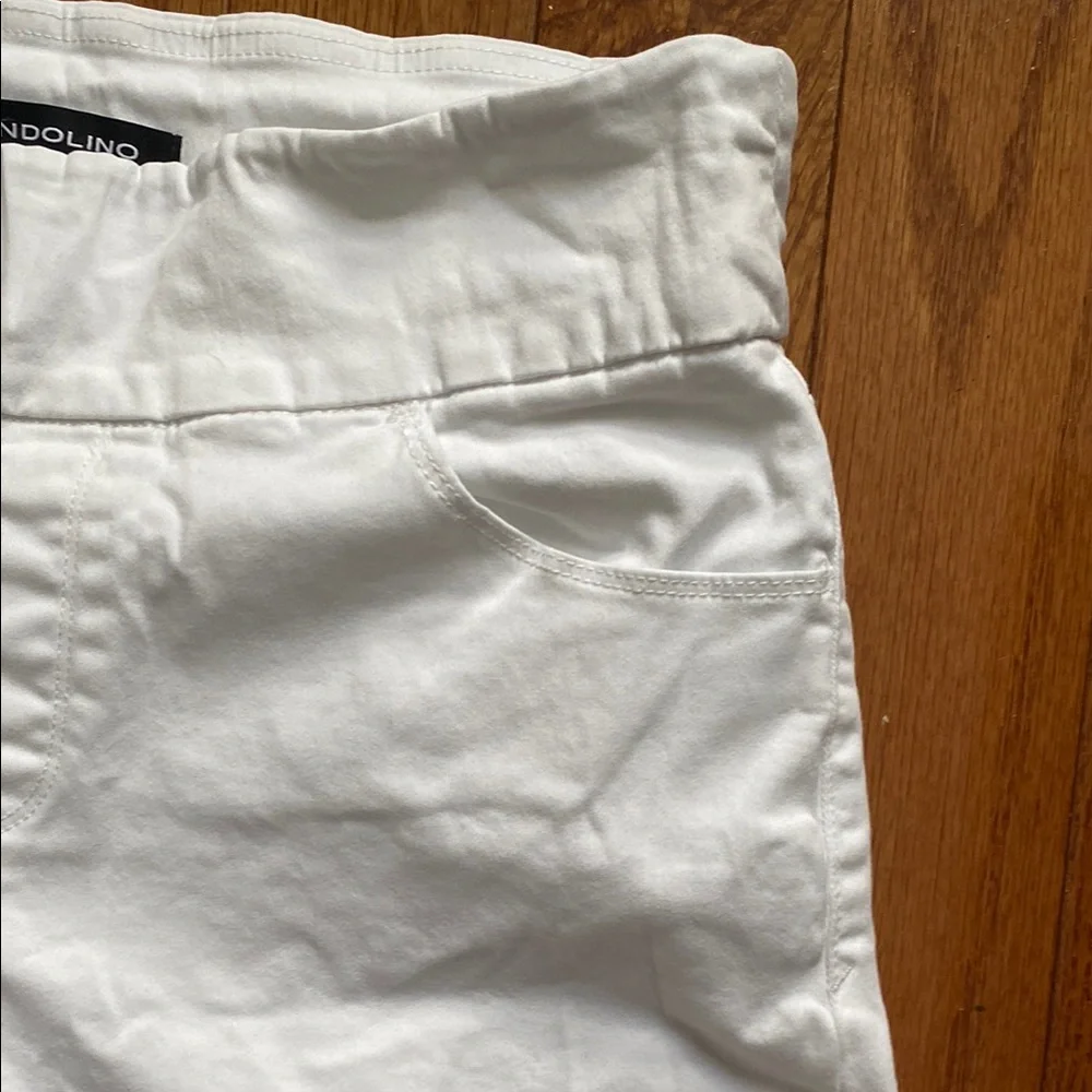Bandolino White Bermuda Shorts Classic Denim Style - Picture 3 of 7